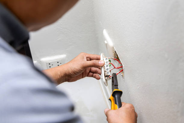 Best Licensed Electrician  in Brooktrails, CA